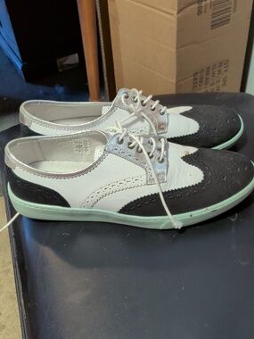 Swear London Women's Two-Tone Wingtip Oxford - White, Black & Silver